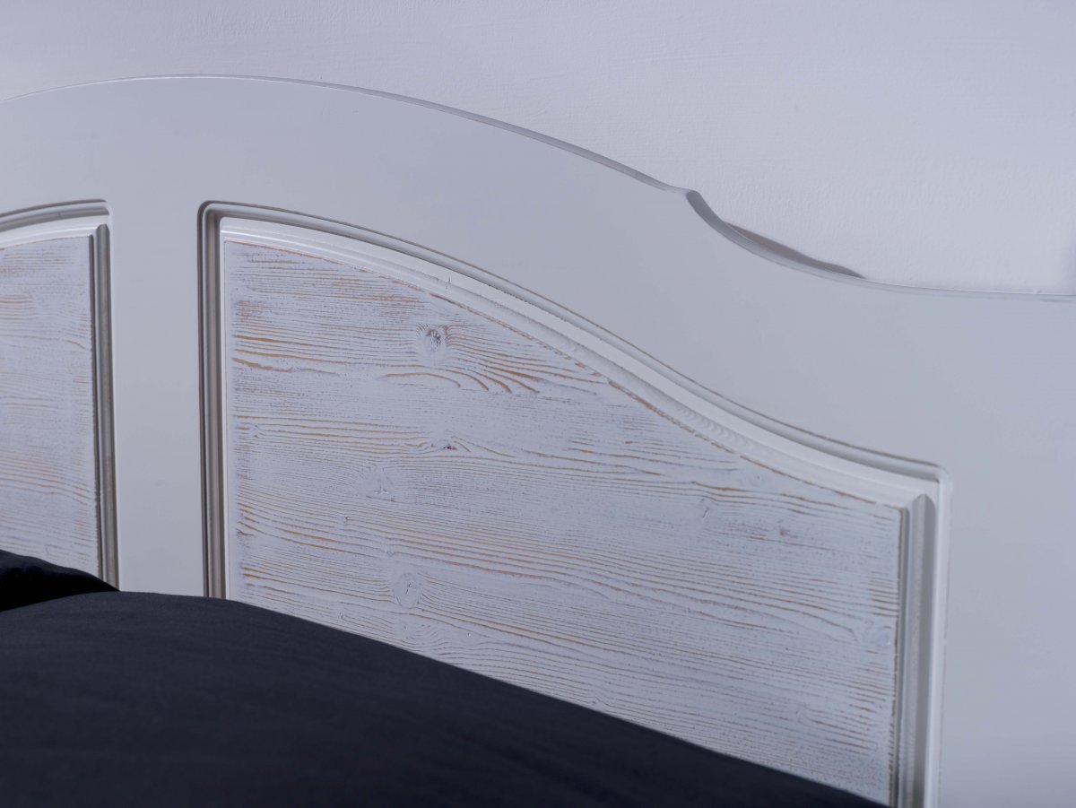 Camera classica bianca in legno - Mobilificio Mirandola